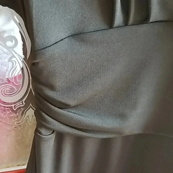 Short sleeved Rouched Top - Picture 3 of 4